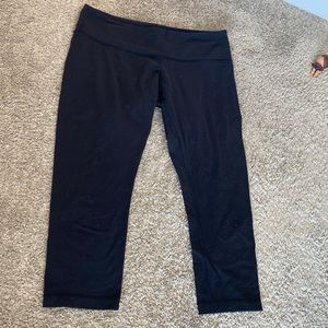 Lululemon wonder under crop